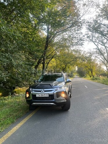 Mitsubishi L200 2020, 94,726 km - 2.4 l - Qax