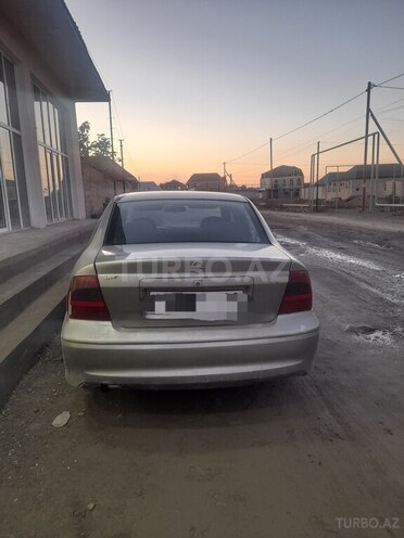 Opel Vectra 1999, 253,000 km - 1.6 l - Gəncə