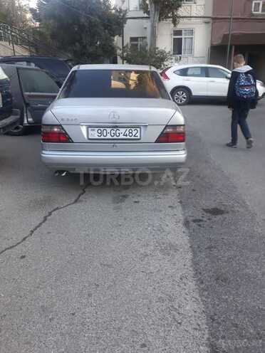 Mercedes E 220 1993, 363,000 km - 2.2 л - Bakı