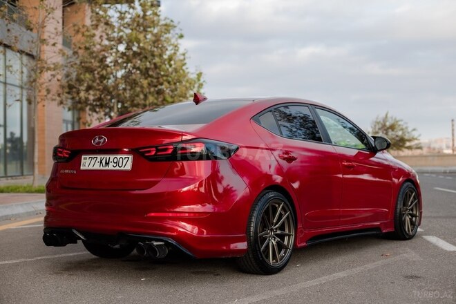 Hyundai Elantra 2018, 120,701 km - 2.0 l - Bakı