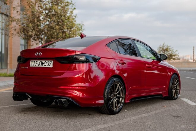 Hyundai Elantra 2018, 120,701 km - 2.0 l - Bakı