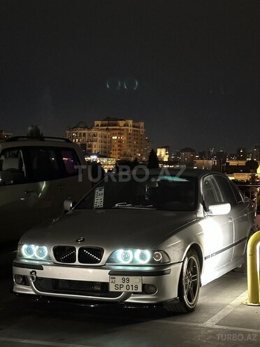 BMW 525 2001, 297,000 km - 2.5 l - Bakı