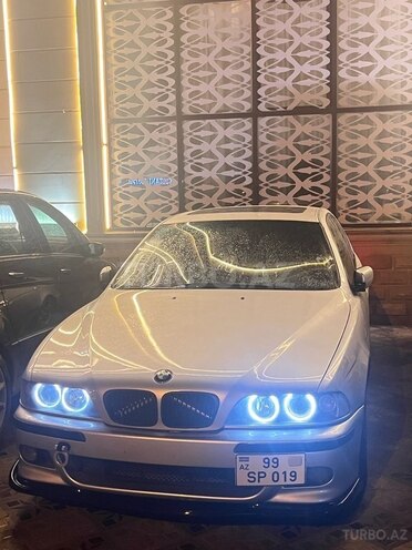 BMW 525 2001, 297,000 km - 2.5 l - Bakı