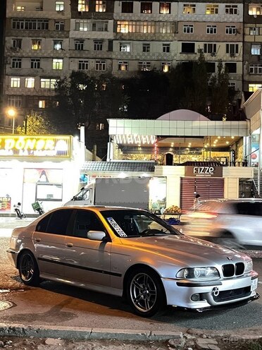 BMW 525 2001, 297,000 km - 2.5 l - Bakı