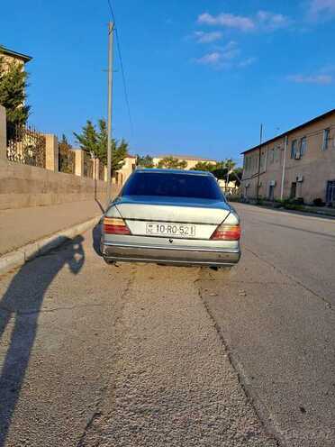 Mercedes E 230 1988, 200,000 km - 2.3 л - Bakı