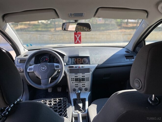 Opel Astra 2009, 240,000 km - 1.4 l - Gəncə