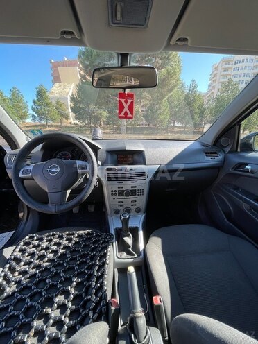 Opel Astra 2009, 240,000 km - 1.4 l - Gəncə