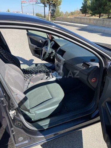 Opel Astra 2009, 240,000 km - 1.4 l - Gəncə