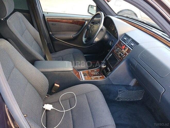 Mercedes C 200 1998, 235,000 km - 2.0 l - Bakı