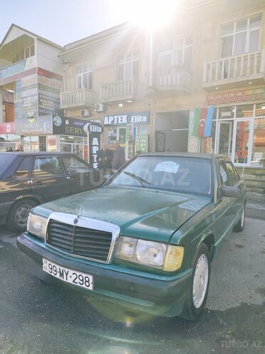 Mercedes 190 1984, 300,000 km - 2.0 л - Quba