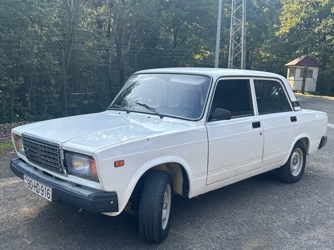 LADA (VAZ) 2107 2009, 13,500 km - 1.6 l - Astara