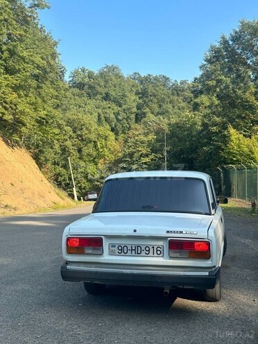 LADA (VAZ) 2107 2009, 13,500 km - 1.6 l - Astara