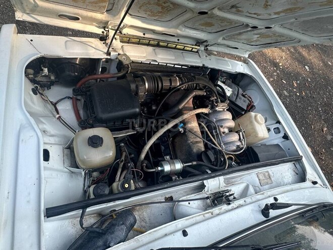 LADA (VAZ) 2107 2009, 13,500 km - 1.6 l - Astara