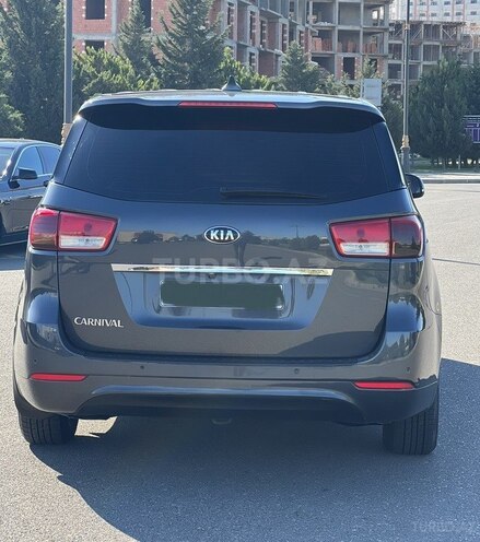 Kia Carnival 2015, 104,000 km - 2.2 l - Bakı