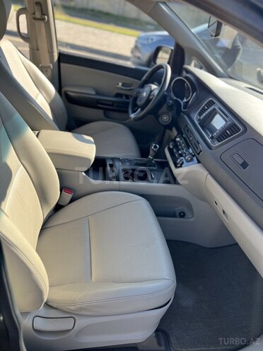 Kia Carnival 2015, 104,000 km - 2.2 l - Bakı