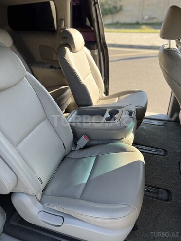 Kia Carnival 2015, 104,000 km - 2.2 l - Bakı