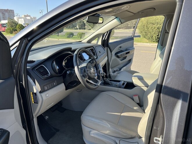 Kia Carnival 2015, 104,000 km - 2.2 l - Bakı