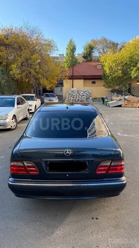 Mercedes E 320 2000, 356,000 km - 3.2 l - Bakı