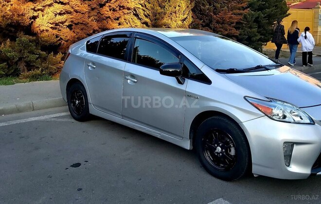 Toyota Prius 2013, 178,000 km - 1.8 l - Bakı