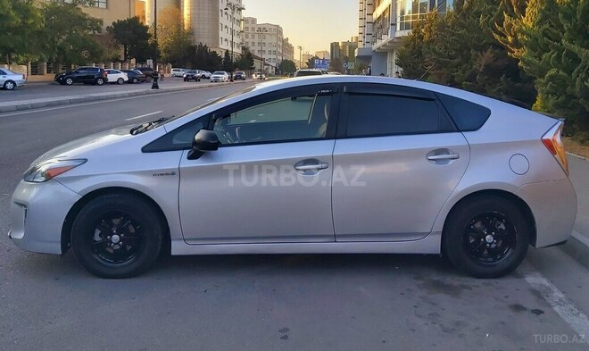 Toyota Prius 2013, 178,000 km - 1.8 l - Bakı