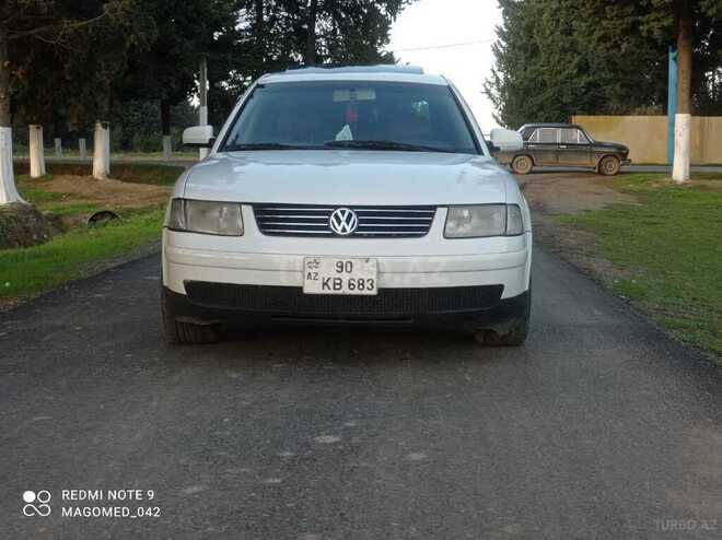 Volkswagen Passat 2000, 250,000 km - 1.8 l - Lənkəran