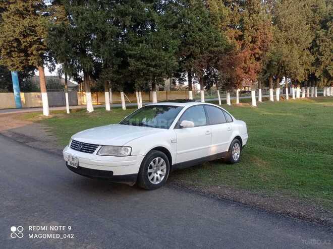 Volkswagen Passat 2000, 250,000 km - 1.8 l - Lənkəran