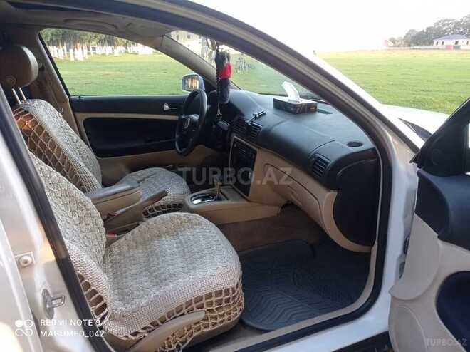 Volkswagen Passat 2000, 250,000 km - 1.8 l - Lənkəran