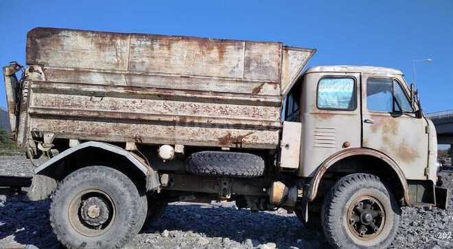 MAZ 5337 1979, 100,000 km - 11.0 l - Qəbələ