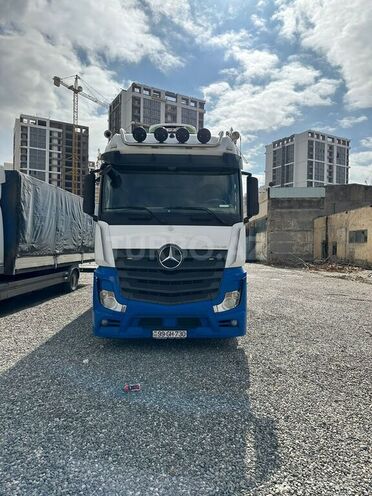 Mercedes Actros 1844 2014, 698,000 km - 12.0 l - Bakı