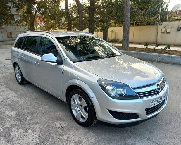Opel Astra 2010, 288,000 km - 1.7 l - Bakı