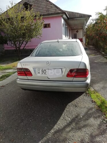 Mercedes E 230 1996, 240,000 km - 2.3 l - Göyçay