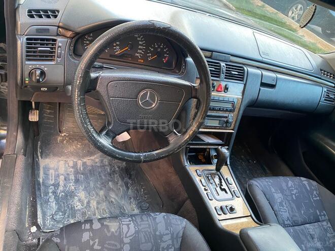 Mercedes E 240 1999, 500,000 km - 2.4 l - Bakı
