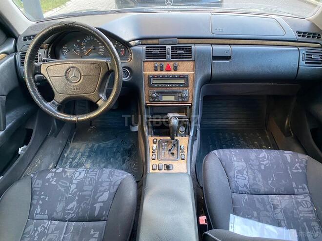 Mercedes E 240 1999, 500,000 km - 2.4 l - Bakı