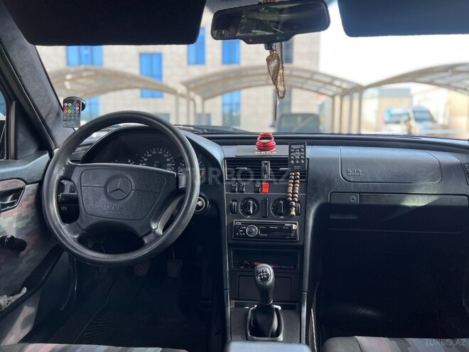 Mercedes C 200 1995, 420,000 km - 2.0 l - Bakı