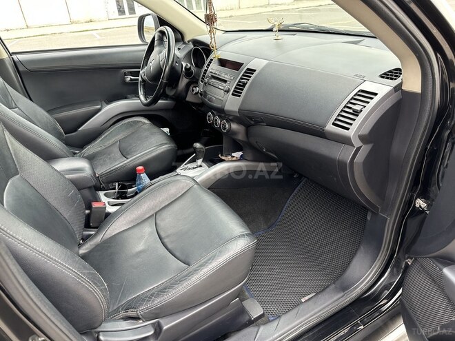Mitsubishi Outlander 2012, 300,000 km - 2.0 l - Bakı