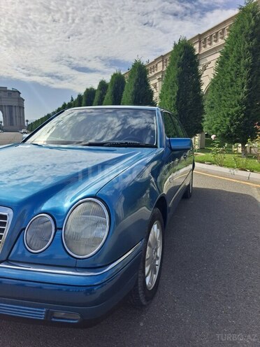 Mercedes E 240 1998, 318,800 km - 2.4 l - Gəncə