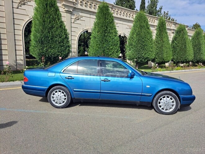 Mercedes E 240 1998, 318,800 km - 2.4 l - Gəncə