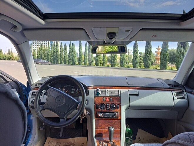 Mercedes E 240 1998, 318,800 km - 2.4 l - Gəncə