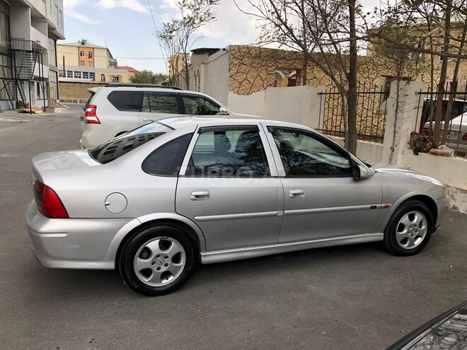 Opel Vectra 1999, 580,000 km - 1.8 l - Sumqayıt