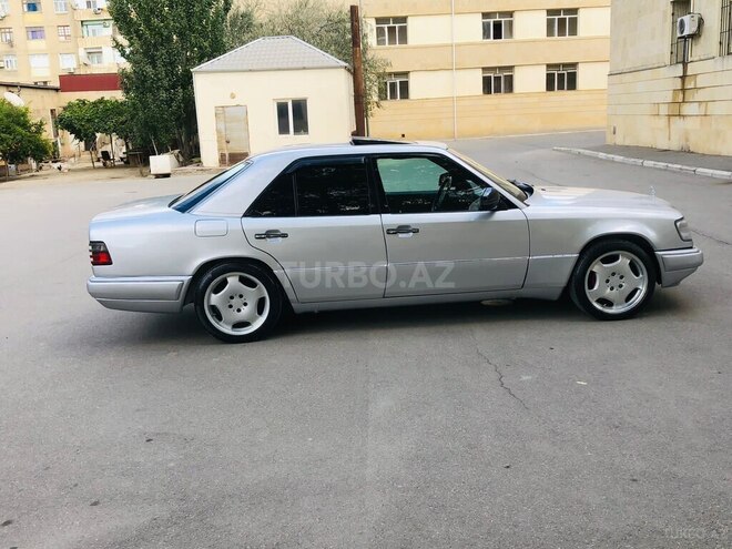 Mercedes E 220 1995, 356,874 km - 2.2 l - Bakı