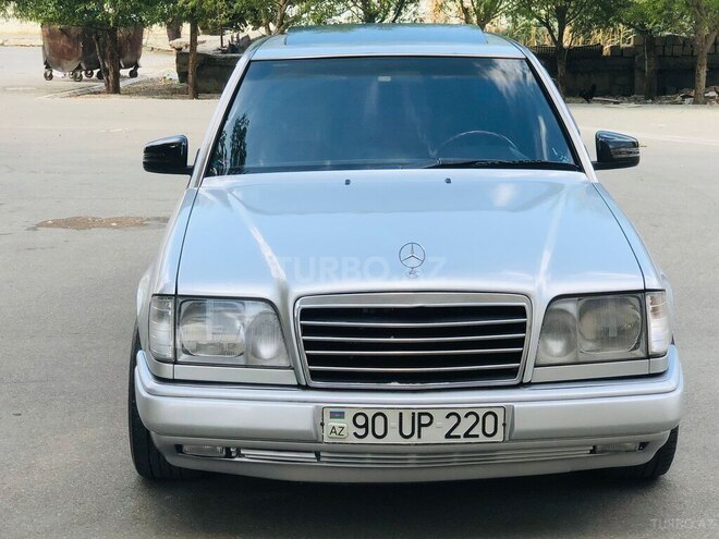 Mercedes E 220 1995, 356,874 km - 2.2 l - Bakı