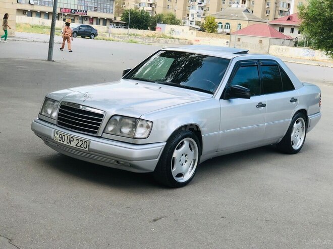 Mercedes E 220 1995, 356,874 km - 2.2 l - Bakı