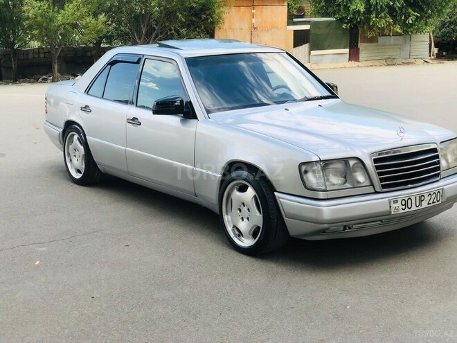 Mercedes E 220 1995, 356,874 km - 2.2 l - Bakı