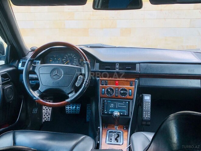 Mercedes E 220 1995, 356,874 km - 2.2 l - Bakı