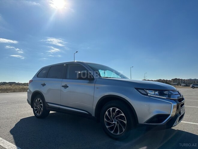 Mitsubishi Outlander 2020, 80,800 km - 2.0 l - Bakı