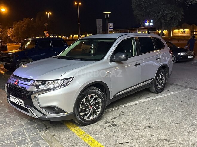 Mitsubishi Outlander 2020, 80,800 km - 2.0 l - Bakı