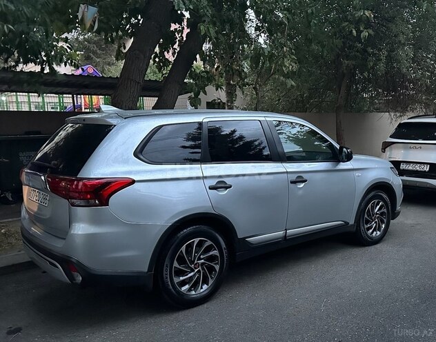 Mitsubishi Outlander 2020, 80,800 km - 2.0 l - Bakı