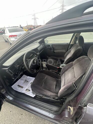 Opel Vectra 1996, 228,000 km - 2.0 l - Bakı