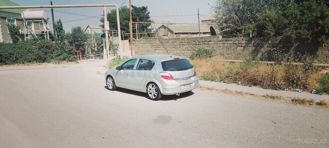 Opel Astra 2004, 260,000 km - 1.4 л - Bakı