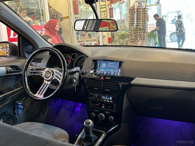 Opel Astra 2004, 260,000 km - 1.4 л - Bakı